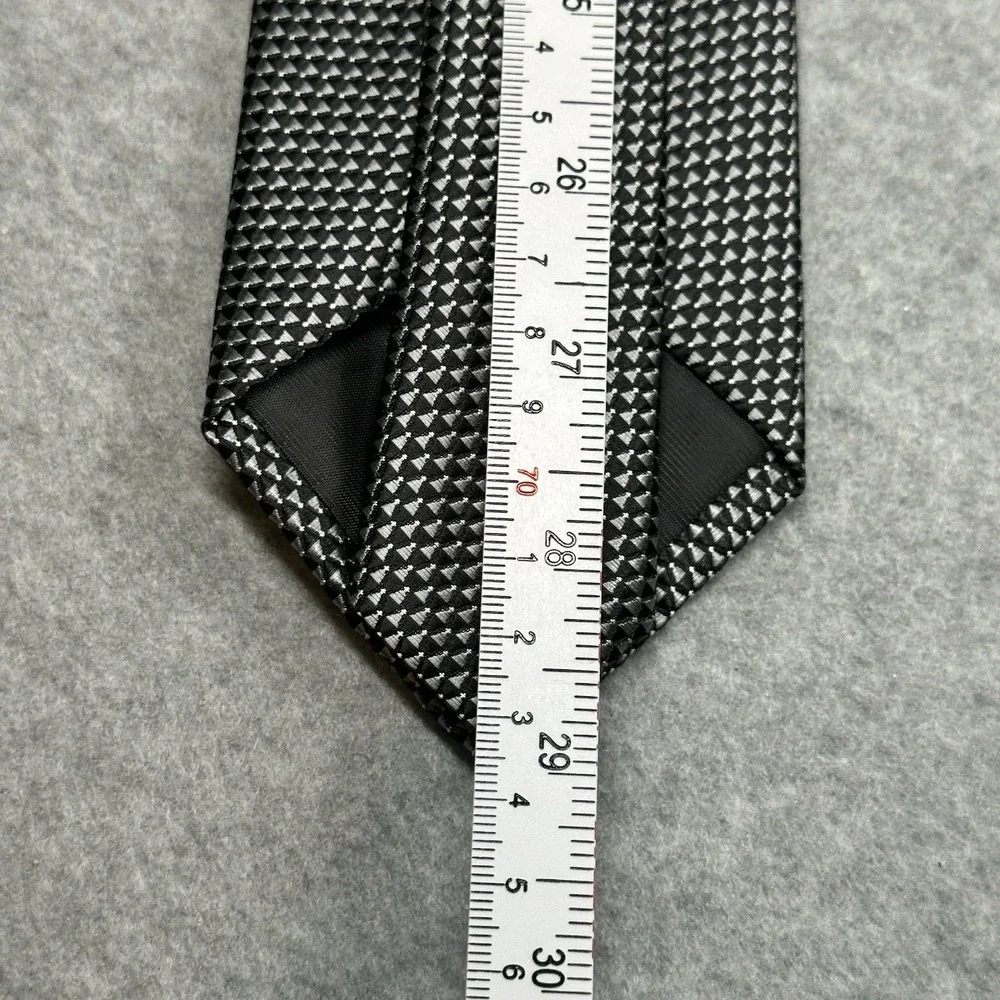 Jones New York geometric tie